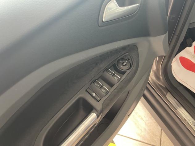 Ford C-Max 1.6 120cv GPL Titanium - Foto 8