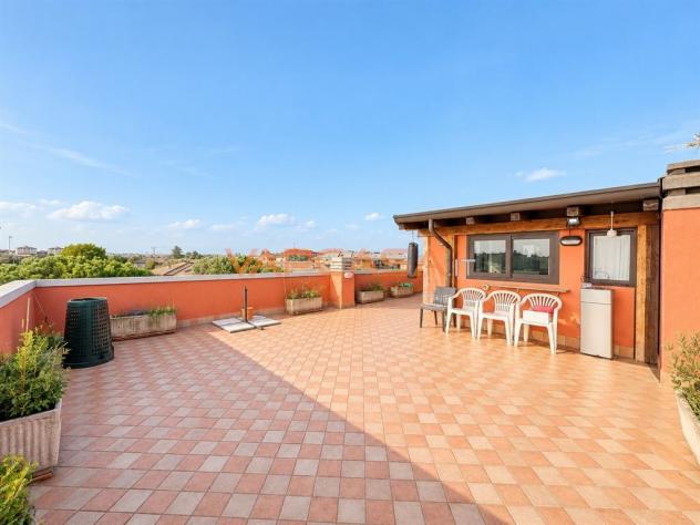 ATTICO SU DUE LIVELLI CON GRANDE TERRAZZA