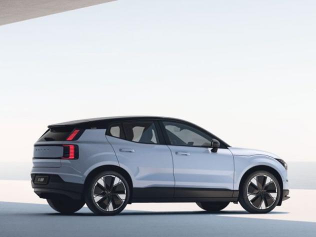 VOLVO EX30 P5 Long Range Plus Black Edition N1 (2023--) rif. 23759676 - Foto 8