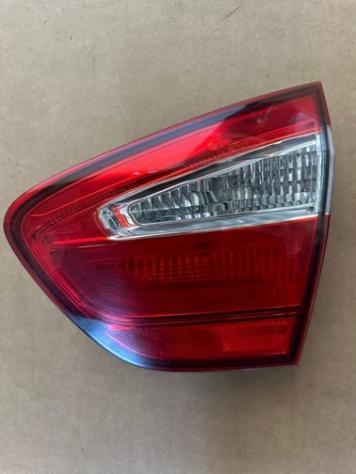 FANALE POST. PARTE INT. D. 999-U1295776 Parti elettriche  Fanaleria  Fanali  Fanale post. dx. KIA - RIO 3 porte - 01-02-2012 - 01-02-2015, KIA - RIO 5