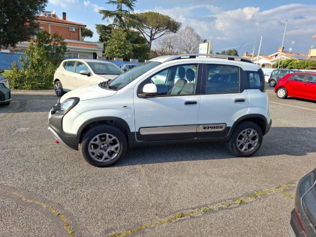 FIAT Panda Cross 0.9 TwinAir Turbo 90cv S&S 4x4 Cross 5 POSTI - Foto 2