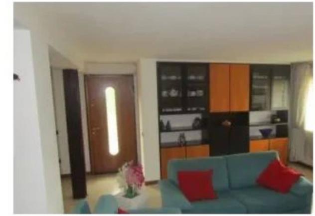 Immobile in asta di 340 m², box auto in vendita a Medole - Foto 2