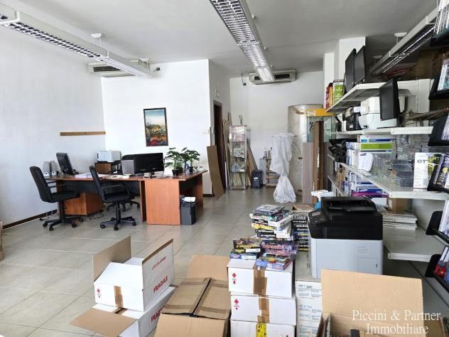 1 Vetrina in vendita a Bastia Umbra - Foto 6
