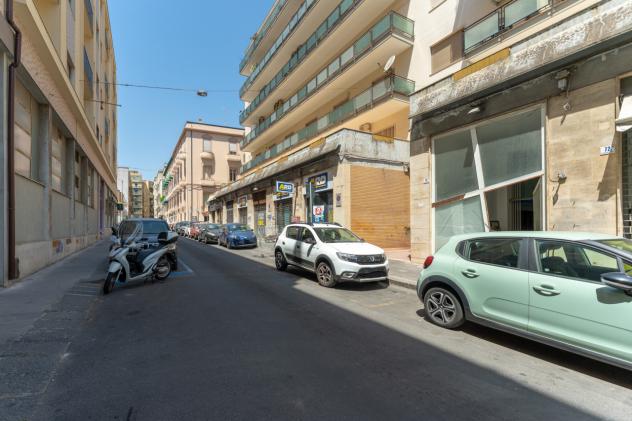 1 Vetrina in affitto a Catania - Foto 2