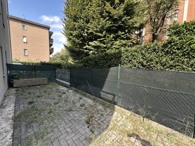 BILOCALE CON CORTILE A LECCO Belledo - Foto 10