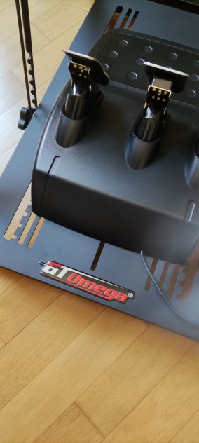 Logitech G923 + Stand Gt Omega Apex - Foto 4
