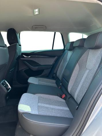 Škoda Octavia Octavia Wagon 2.0 TDI 150 CV STYLE DSG - Foto 10