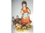 Capodimonte-Giovinetta con galline-porcellana dipinta a mano-h 22
