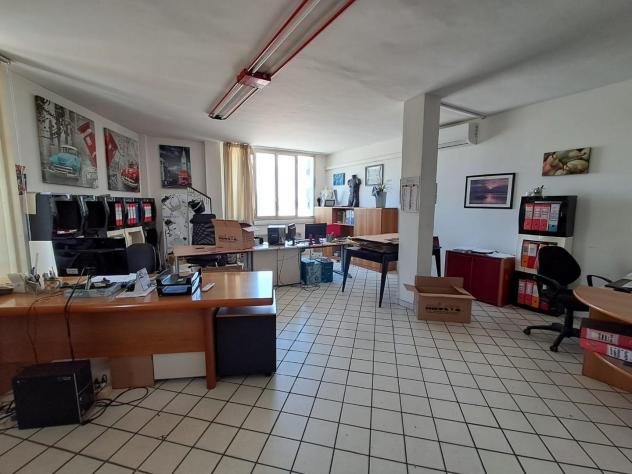 Capannone industriale in affitto a Vicopisano 2000 mq Rif: 1325613