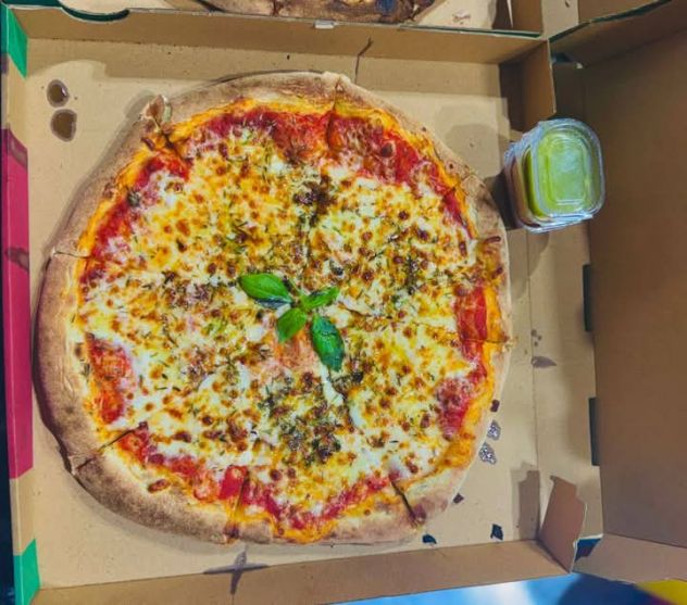 Pizzaiolo Esperto 12 Anni Cerca Lavoro Milano - Subito Disponibile - Foto 2