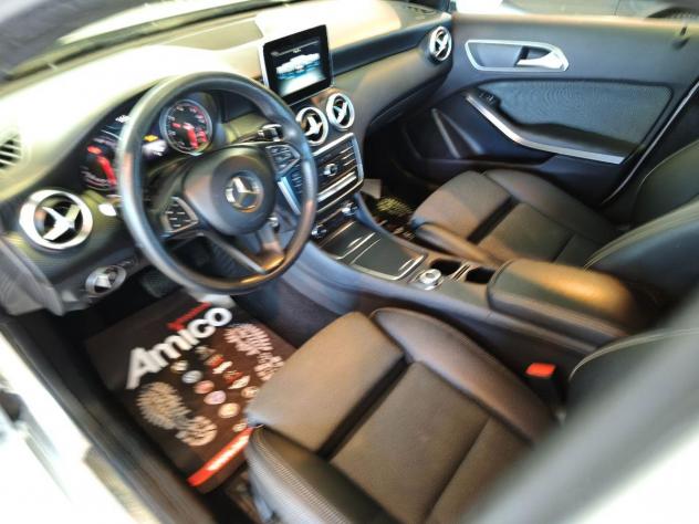 MERCEDES Classe A 180 d Automatic Sport - Foto 9