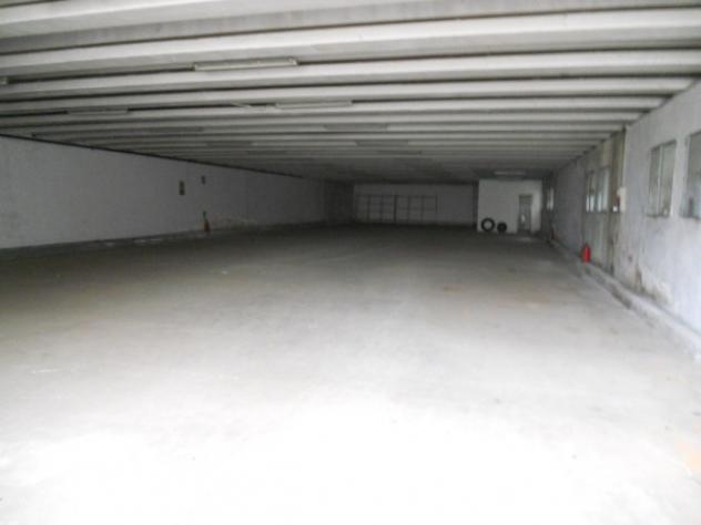 Immobile di 650 m² con 2 locali in affitto a Pero - Foto 14