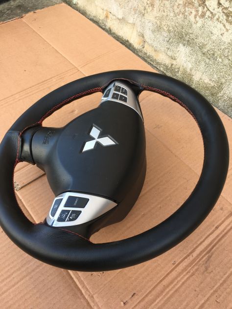 Volante con Air Bag / AirBag e comandi Mitsubishi Outlander 4x4 2.0 DI-D 2010 - Foto 3