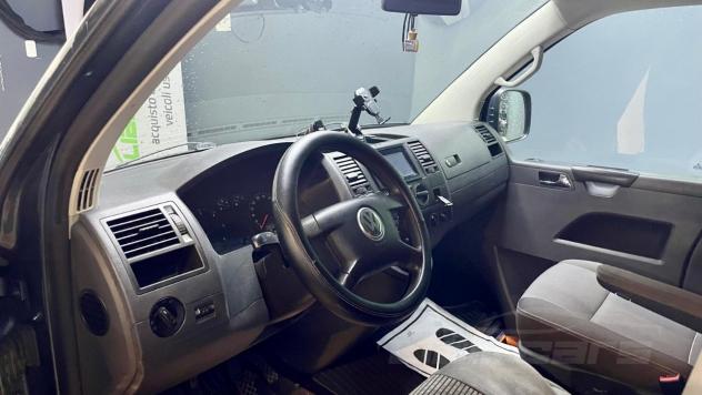 Volkswagen Multivan 2.5 tdi Comfortline 130cv dpf E4 - Foto 9