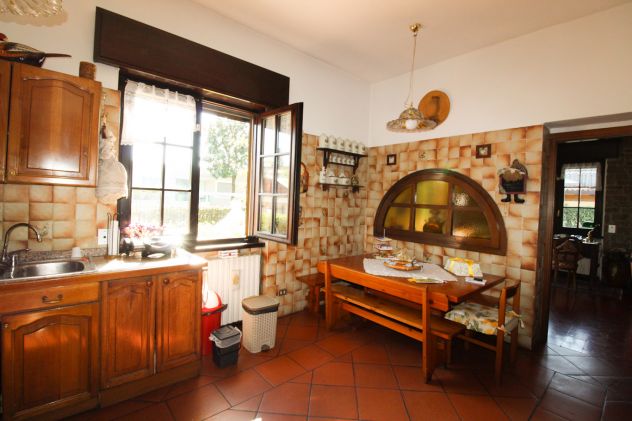 VILLA SINGOLA CON GIARDINO E BOX QUADRUPLO SEGRATE / VILLAGGIO AMBROSIANO - Foto 9