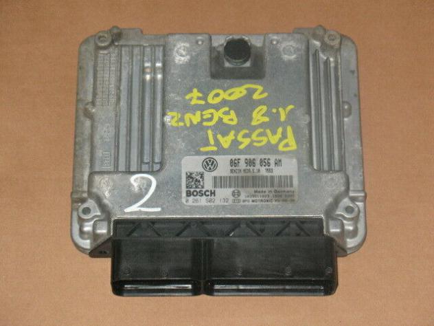 0261S02132 ECU VOLKSWAGEN PASSAT 2.0 FSI 0261S02132 06F906056AM MED9.5.10