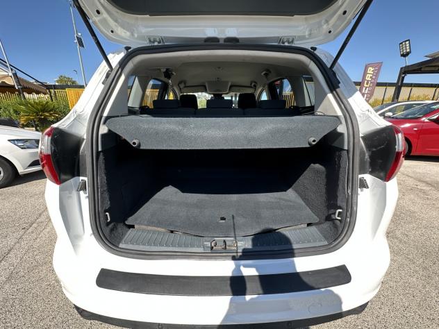 FORD C-Max 1.6 120CV GPL Plus - Foto 10