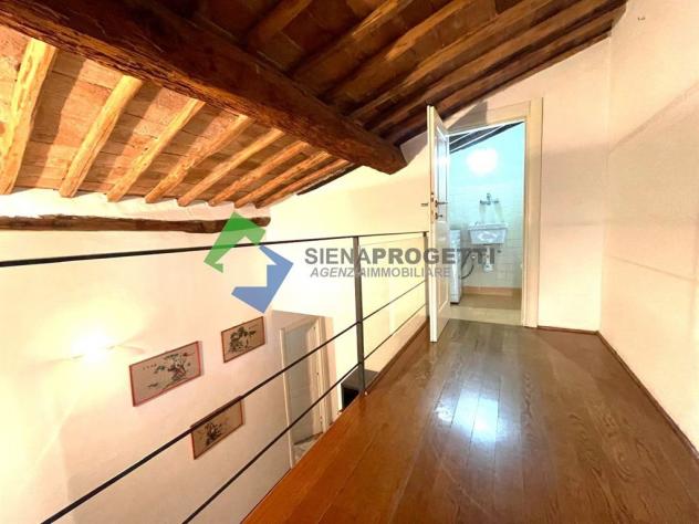 SIENA CENTRO STORICO – CONTRADA DEL BRUCO | APPARTAMENTO RISTRUTTURATO CON SOPPALCO - Foto 4