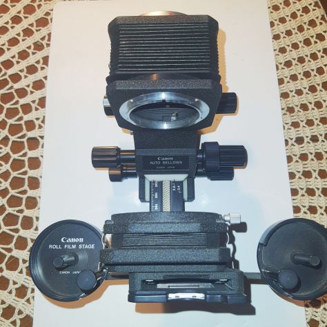 Canon, soffietto macro+accessorio riproduzione dia/film.