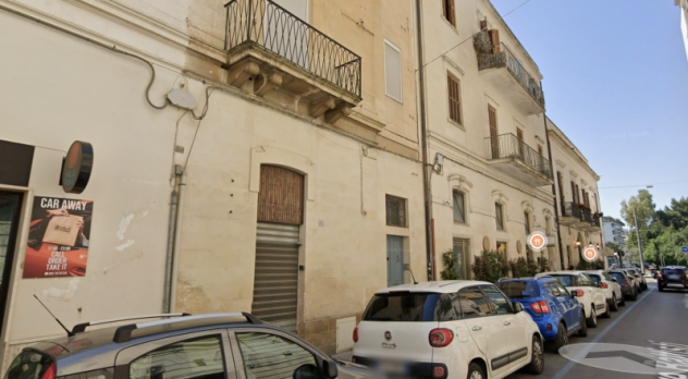 LOCALE COMMERCIALE NEL CENTRO DI LECCE CON SCOPERTO - Foto 9