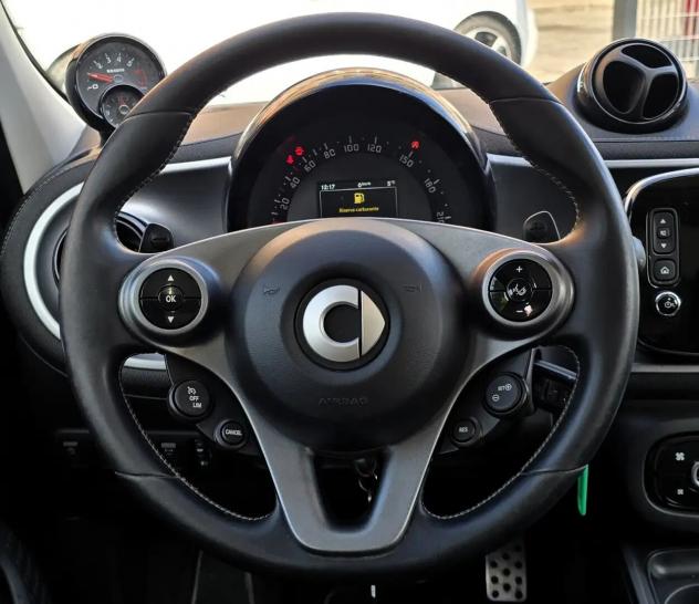 Smart ForFour 0.9 t Brabus Xclusive 109cv twinamic my18 - Foto 10