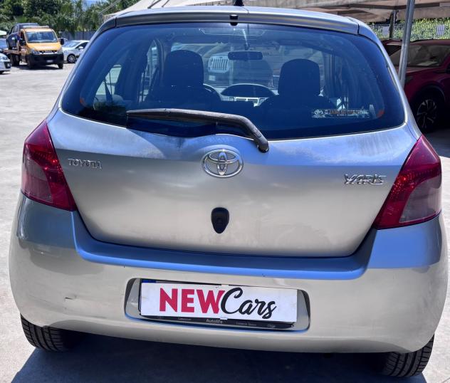 Toyota Yaris 1.0 - Foto 5