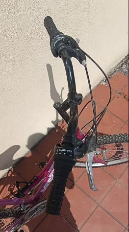 MONTAIN BIKE VICINI DA RAGAZZA 24 Pollici Cambio SHIMANO - Foto 10