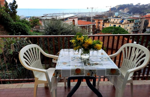 Varazze appartamento con giardino centrale Vista mare - Foto 9