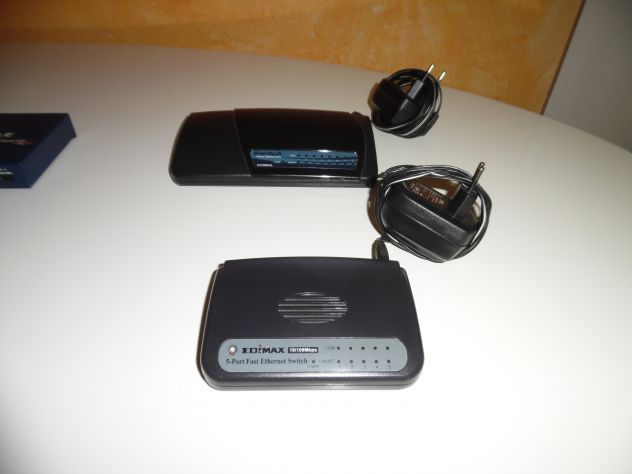 4 SWITCH DIVERSI DA 4,5,8 PORTE,MARCHE EDIMAX,D-LINK,NETGEAR,D-LINK HA IL CD IST - Foto 3