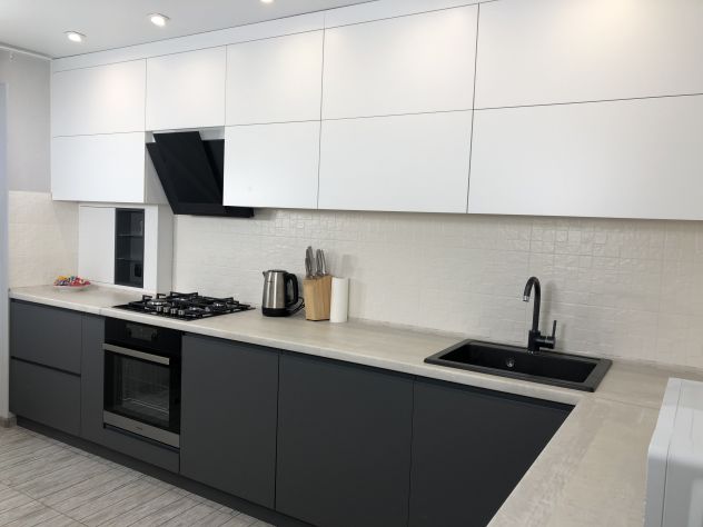 Falegname: Montaggio mobili e modifiche cucine su misura - Foto 3
