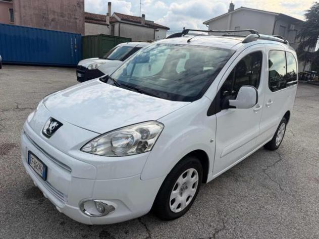 PEUGEOT Partner Tepee 1.6 HDi 92CV Premium senza lavoro da fare rif. 24108576 - Foto 3
