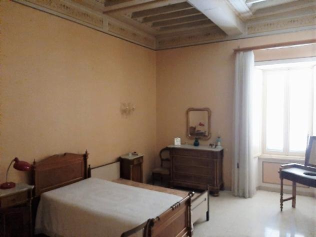 Orvieto centro - Ampio appartamento al piano nobile con terrazza in vendita in posizione centrale - Foto 7