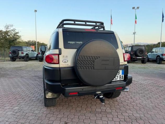 TOYOTA FJ Cruiser 4.0 V6 4X4 BELLISSIMA COME NUOVA! rif. 21348692 - Foto 4