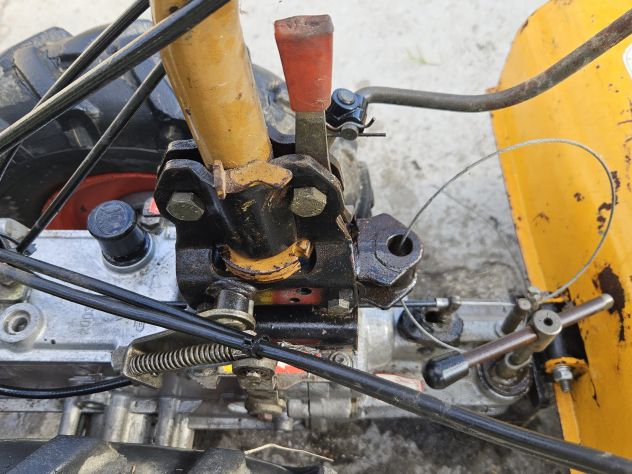 Motocoltivatore Grillo Fior Fiore. Motore Lombardini 6 HP. Invertitore a leva pe - Foto 8