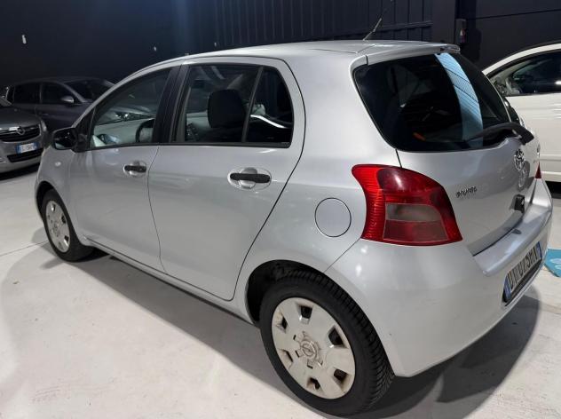 Toyota Yaris Benzina Km 88.000 Neopatentati - Foto 6