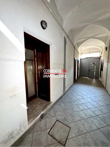 V000749 - INTRA , UFFICIO IN CENTRO CON POSTO AUTO COPERTO - Foto 15