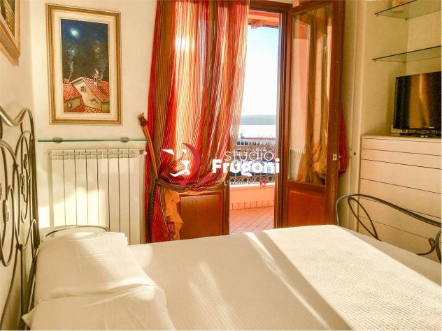 FA231 - ATTICO VISTA LAGO CON PISCINA PER AFFITTO STAGIONALE - Foto 16