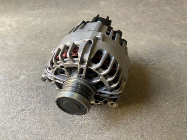 Alternatore Mitsubishi Colt 1.5DI-D del 2006 (MN960266) - Foto 2