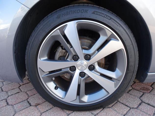 Peugeot 308 II 2018 SW Diesel SW 1.5 bluehdi Allure s&s 130cv - Foto 6