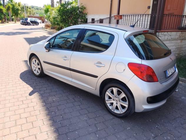 Peugeot 207 1.6 HDi 90CV 5p. XS - Foto 4