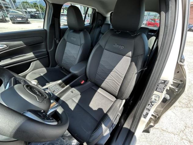 Jeep Avenger 1.2 Turbo 100 CV Altitude 2025 - PARI AL NUOVO - Foto 8
