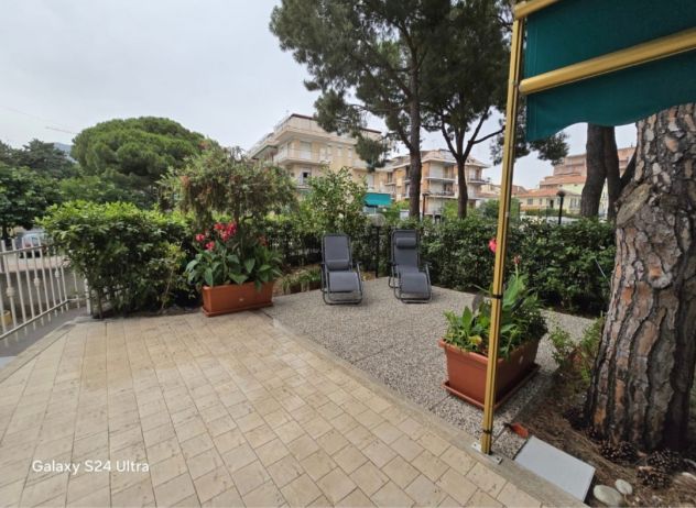 Loano trilocale con giardino - Foto 10