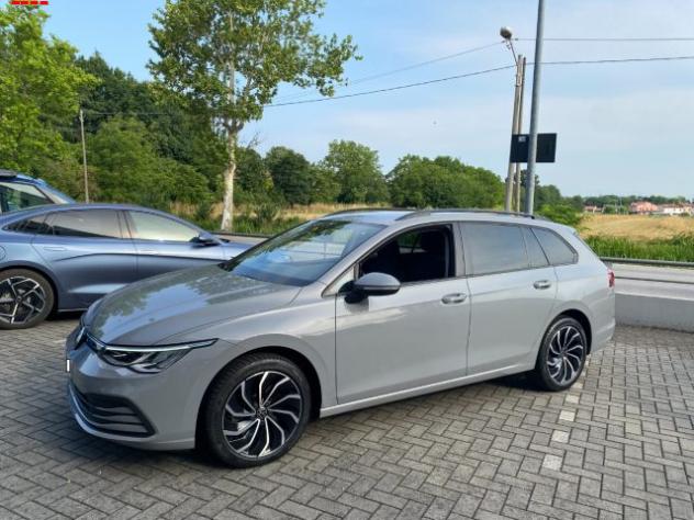 VOLKSWAGEN Golf Variant 2.0 TDI SCR DSG Life rif. 23927002