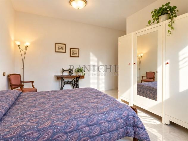 Appartamento luminoso con 3 camere, terrazzo, garage e cantina - Foto 10