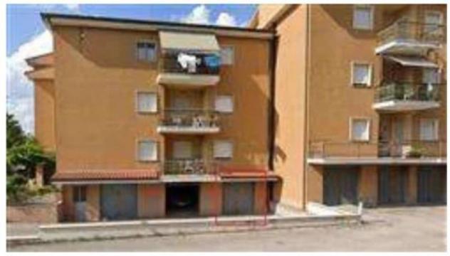 Immobile in asta di 129 m² con più di 5 locali e box auto in vendita a Castelraimondo - Foto 3