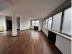 Immobile di 160 m² con 4 locali in affitto a Brescia