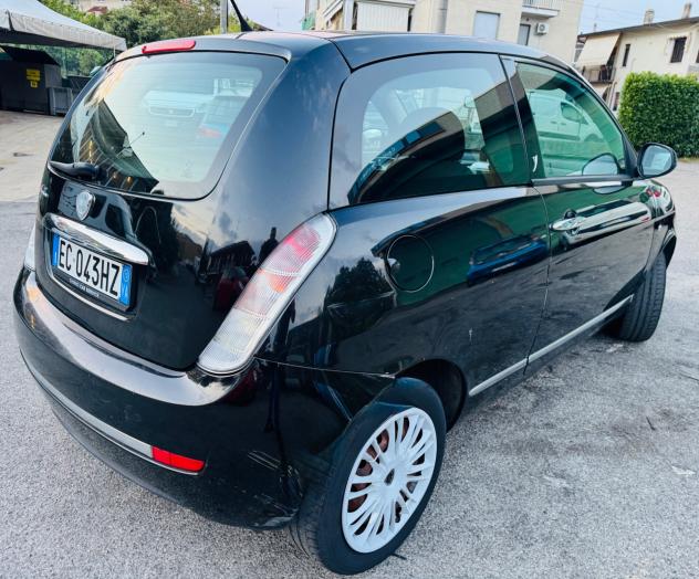 Lancia Ypsilon 1.2 Versus !!!!!!!!!!!!!!! - Foto 7