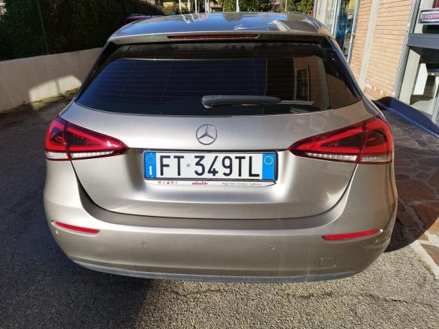 Mercedes-Benz Classe A A 180 d Automatic Premium - Foto 6