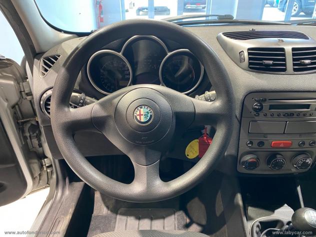 ALFA ROMEO 147 1.9 JTD 115CV 5p. Distinctive - Foto 7