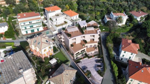 Trilocale in vendita a Celle Ligure
